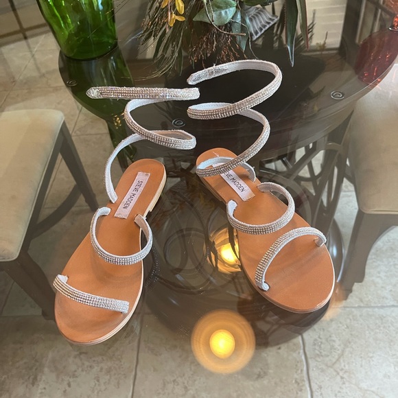 🌺NEW MARKDOWN🌺 $71 DOLLARS OFF RETAIL $120🌺FLAWLESS PREOWNED/ STEVE MADDE 🌺 - Picture 7 of 7